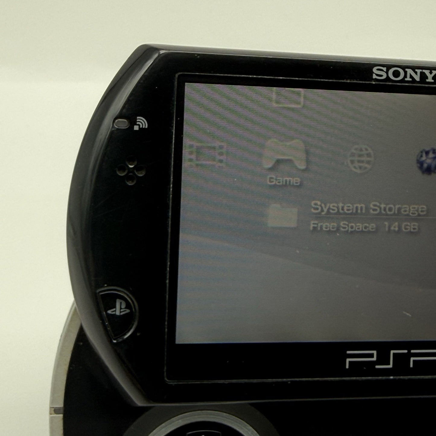 Sony PSP Go Piano Black Handheld Console 128GB w/Charger, New Screen - Tested2