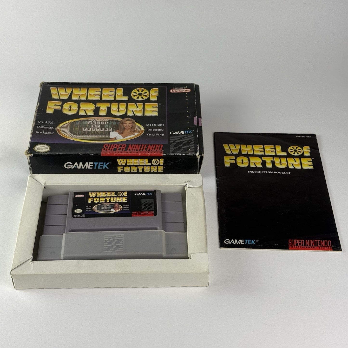 Wheel of Fortune Deluxe Edition SNES Super Nintendo CIB Complete in Box, Manual1