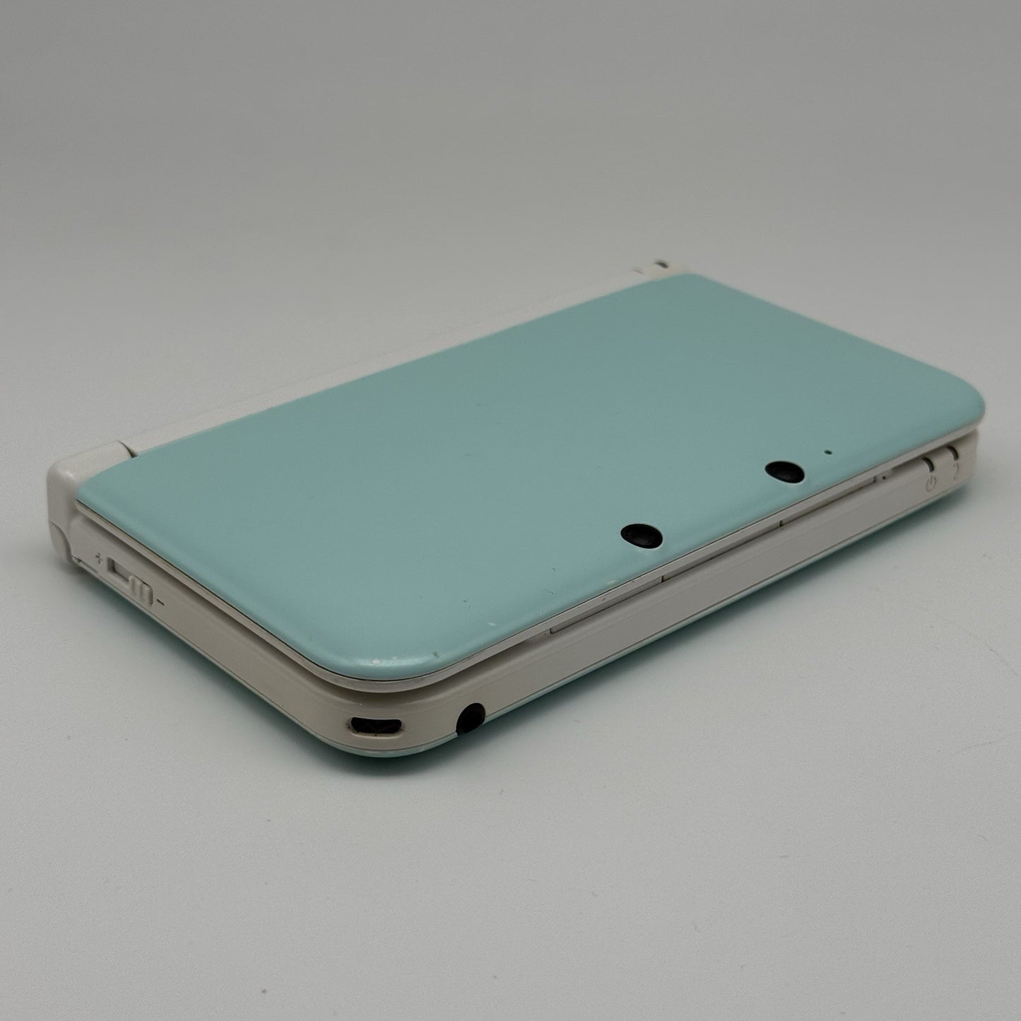 Nintendo 3DS XL LL Mint & White Console w/Charger USA - *Read: Screens & Camera*10