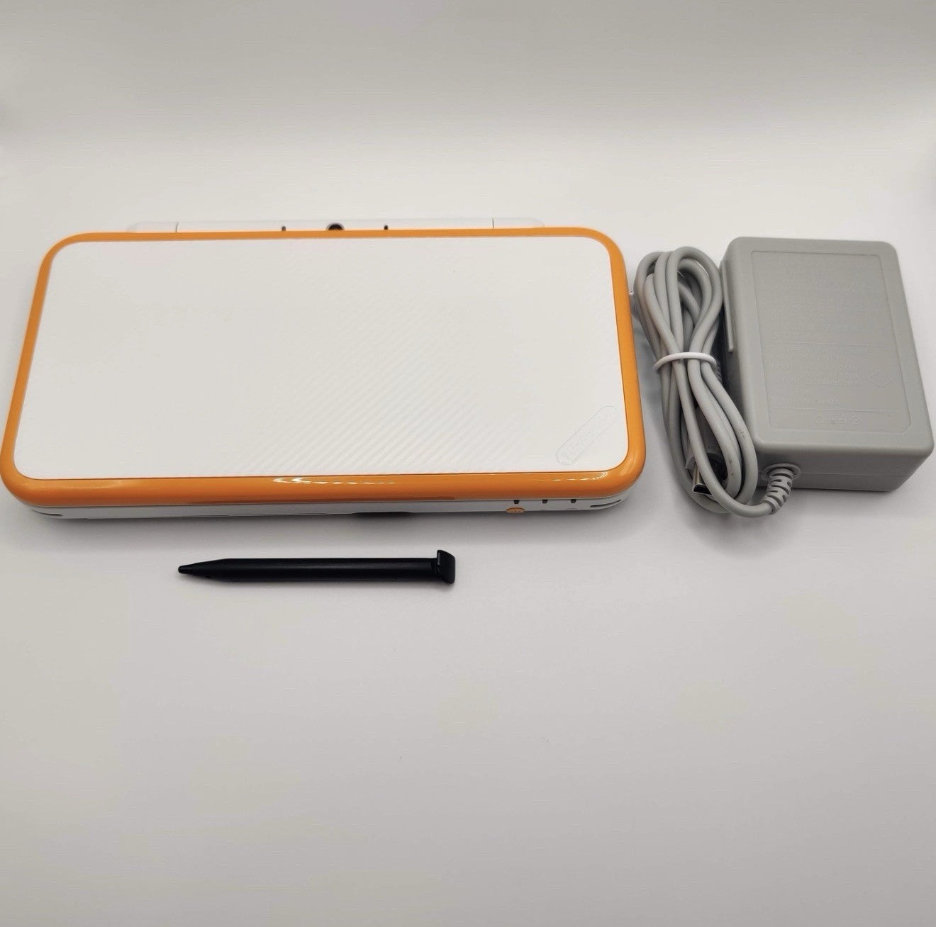 “new” Nintendo 2DS 3DS XL Console White Orange Handheld System Open Box Like New0