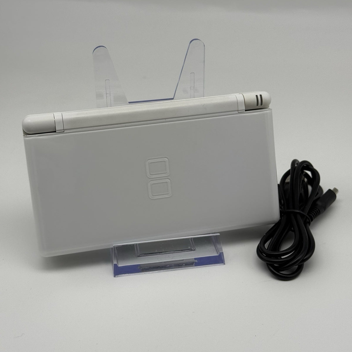 Nintendo DS Lite Console Ice Polar White w/Charger - Tested0